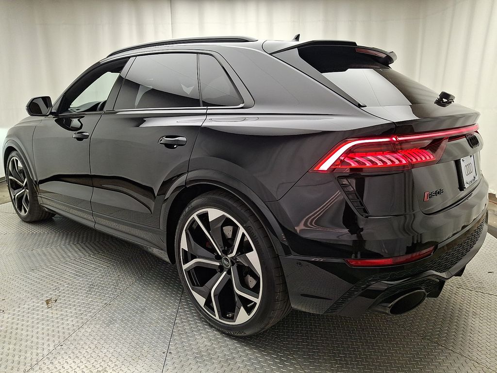 Thumbnail: 2021 Audi RS Q8 - 6