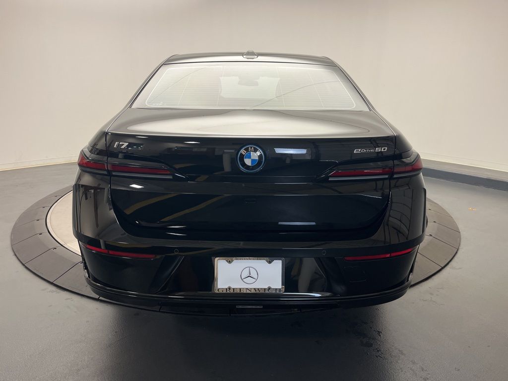 Thumbnail: 2024 BMW i7 - 6