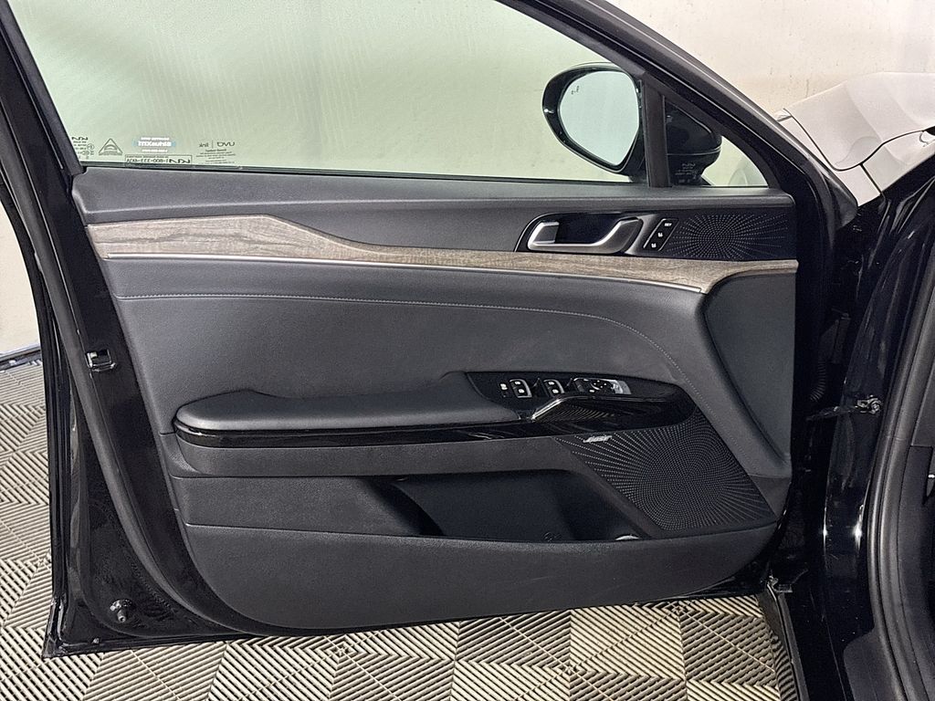2022 Kia K5 EX