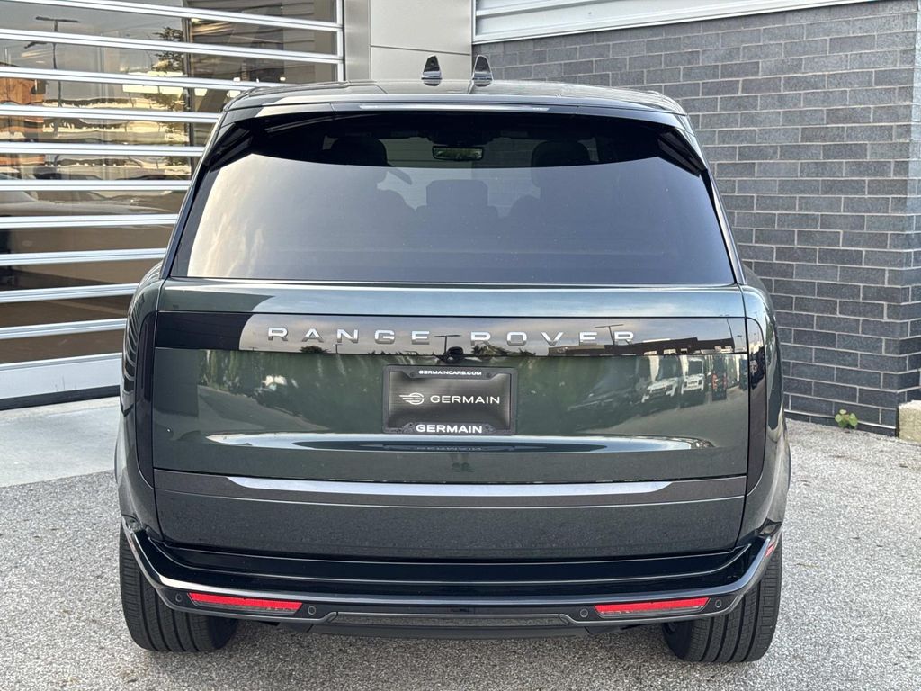 New 2026 Green Land Rover SE image 5
