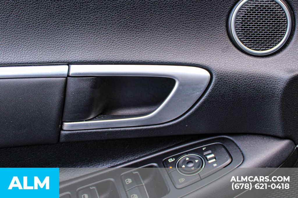 Used 2025 Blue Hyundai SEL image 39