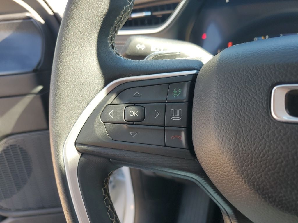 Used Car 2024 Jeep Grand Cherokee  Laredo For Sale Under $25,000 In Austin, Texas