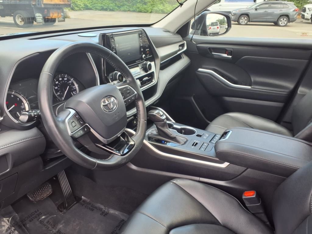 2020 Toyota Highlander XLE photo 21