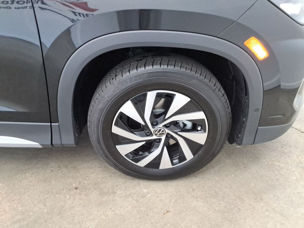 used 2025 Volkswagen Tiguan car, priced at $26,999