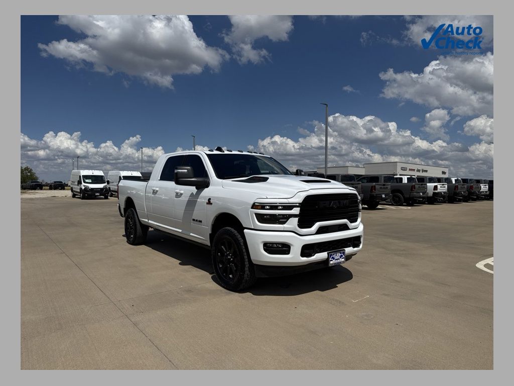 2025 RAM 2500 Blanco (Bright White Clearcoat) Camioneta Todo terreno 8 velocidades Automática