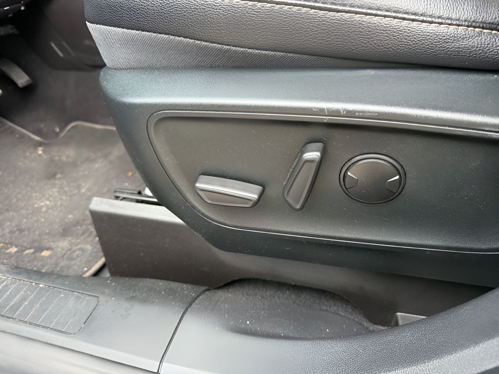 2022 Ford Escape Hybrid