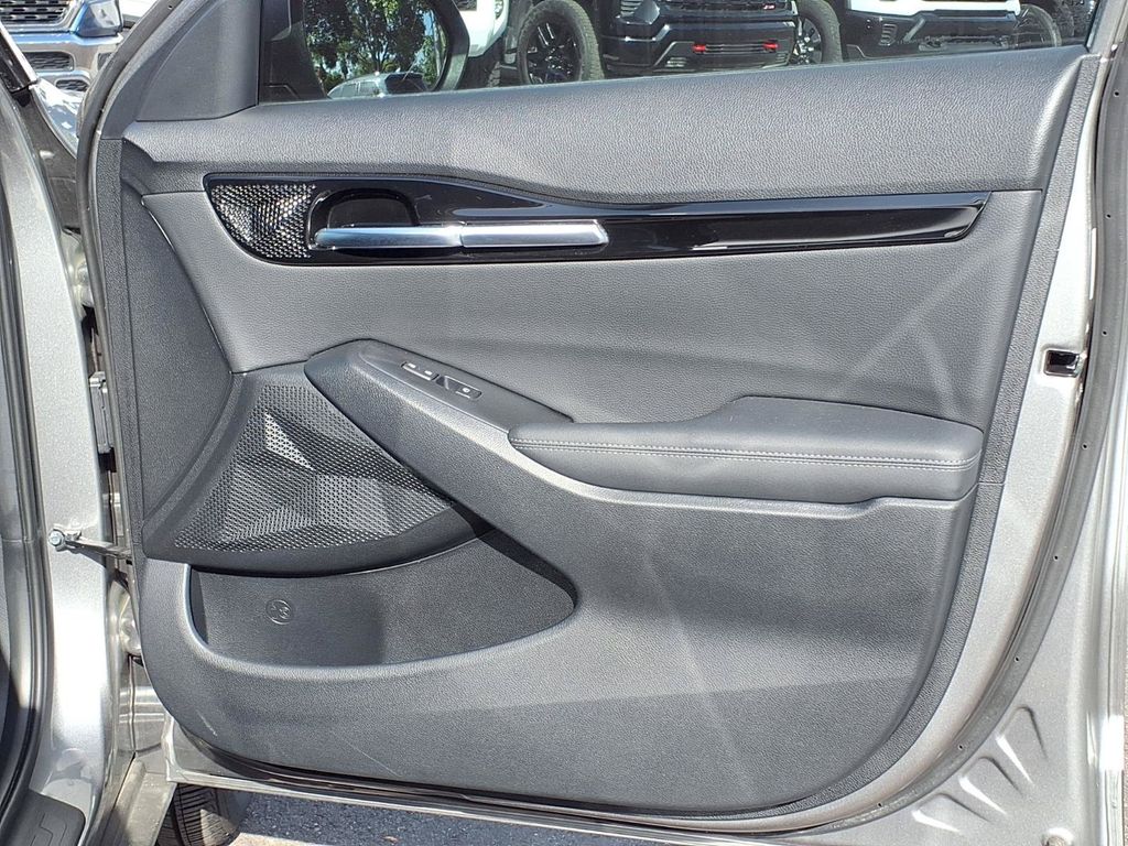Used 2024 Kia Seltos SUV