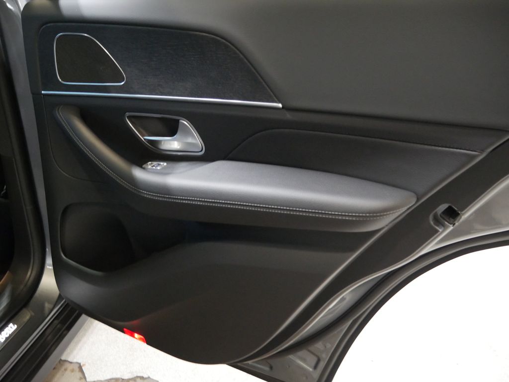 Thumbnail: 2026 Mercedes-Benz GLE - 20