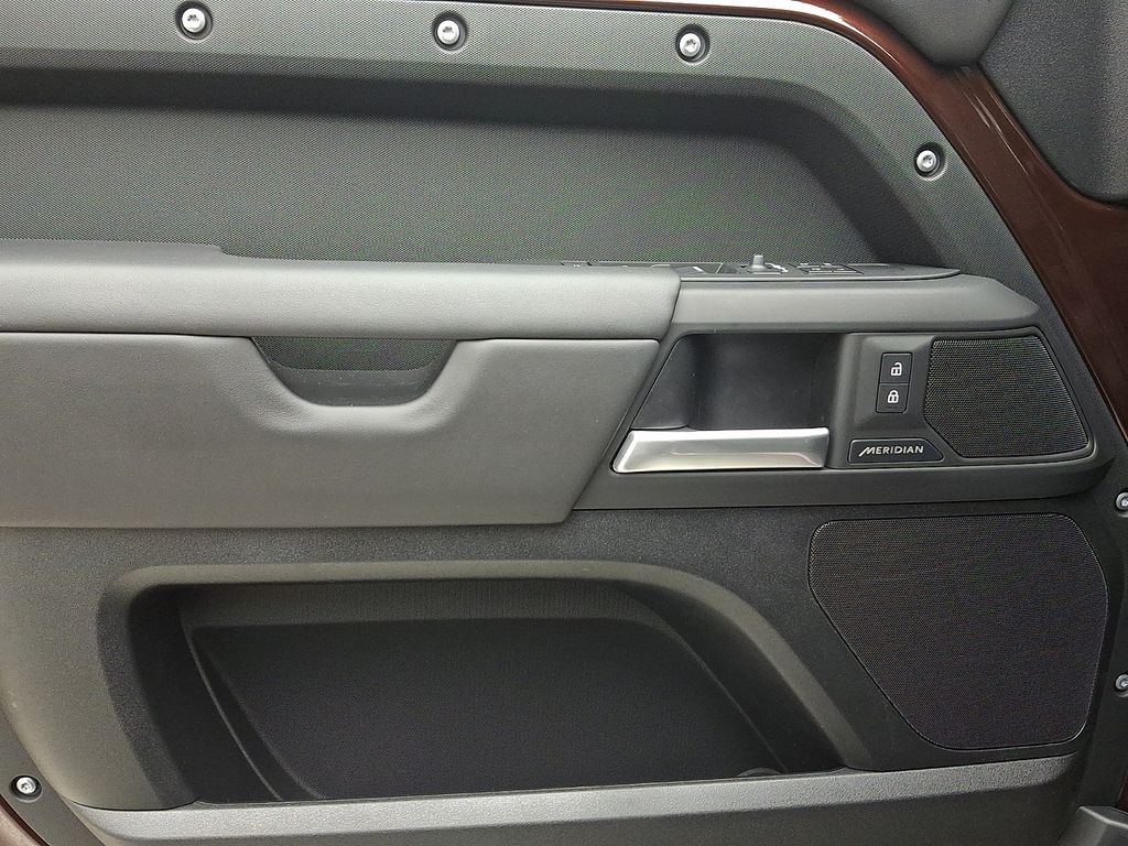 Thumbnail: 2026 Land Rover Defender - 8