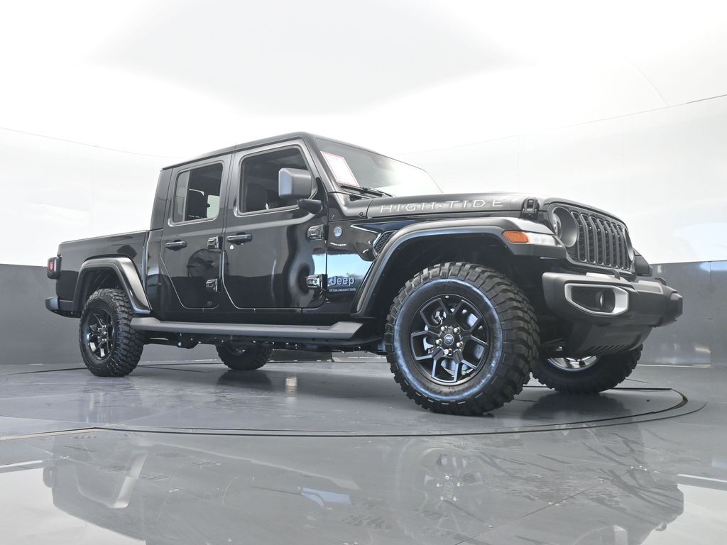 Used 2025 Black Clearcoat Jeep High Tide image 62