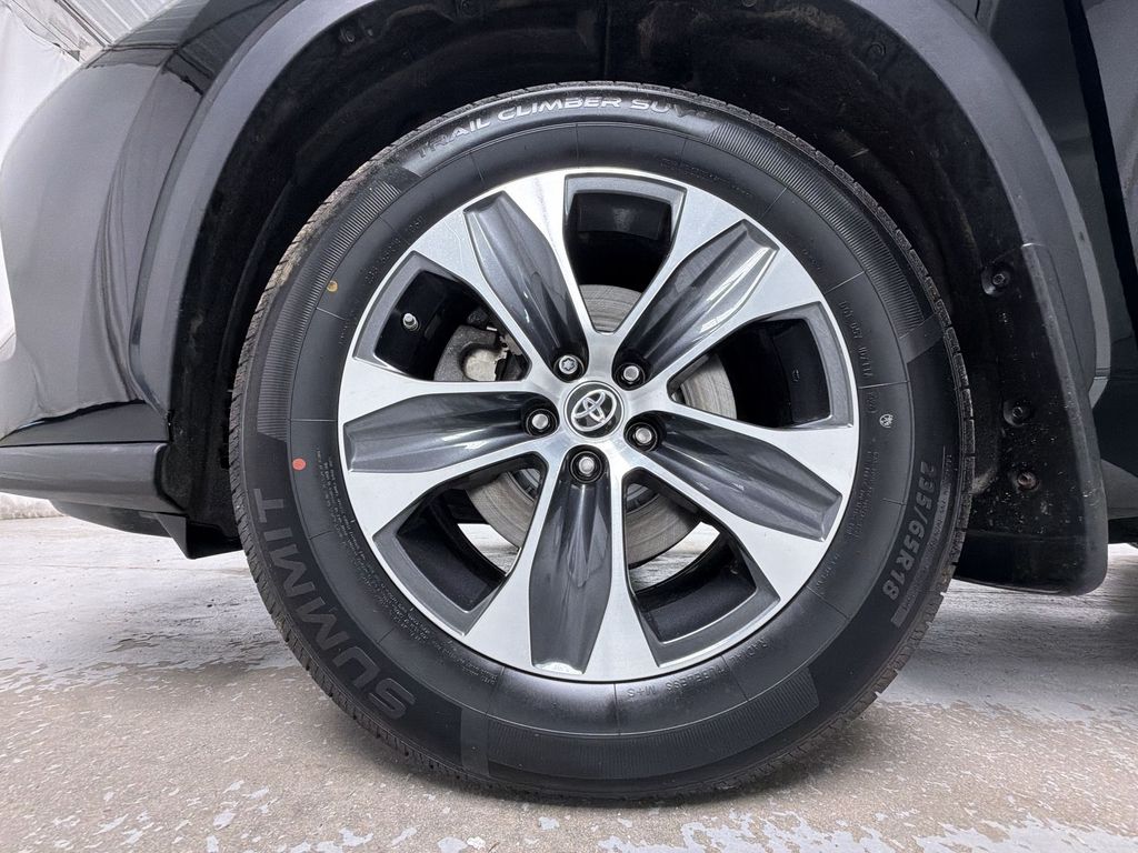 Used 2023 Toyota Highlander SUV