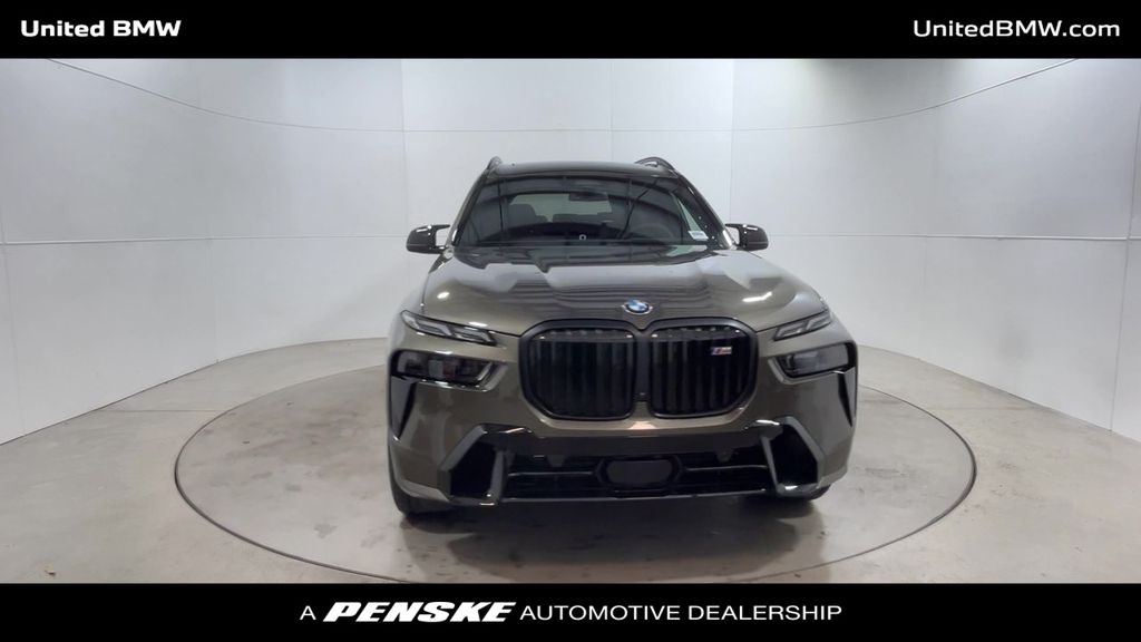 2025 BMW X7 M60i 3