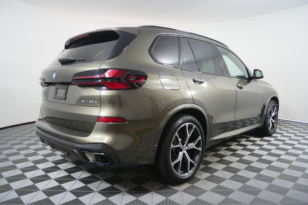 Thumbnail: 2026 BMW X5 - 3