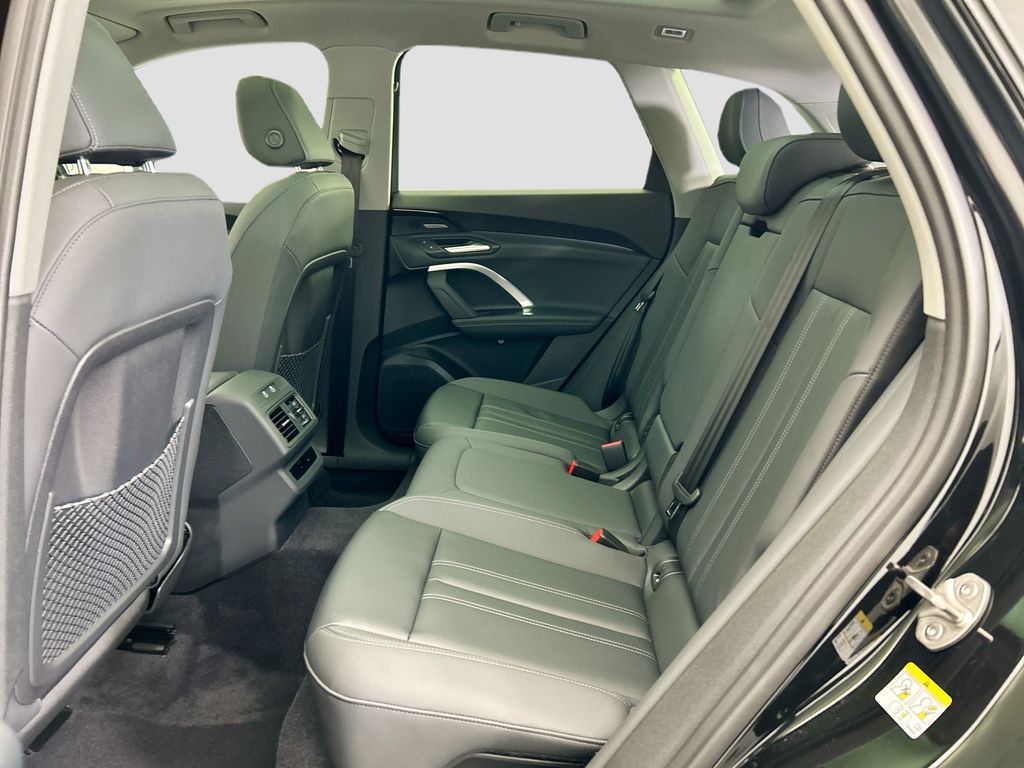 Thumbnail: 2025 Audi Q5 - 20