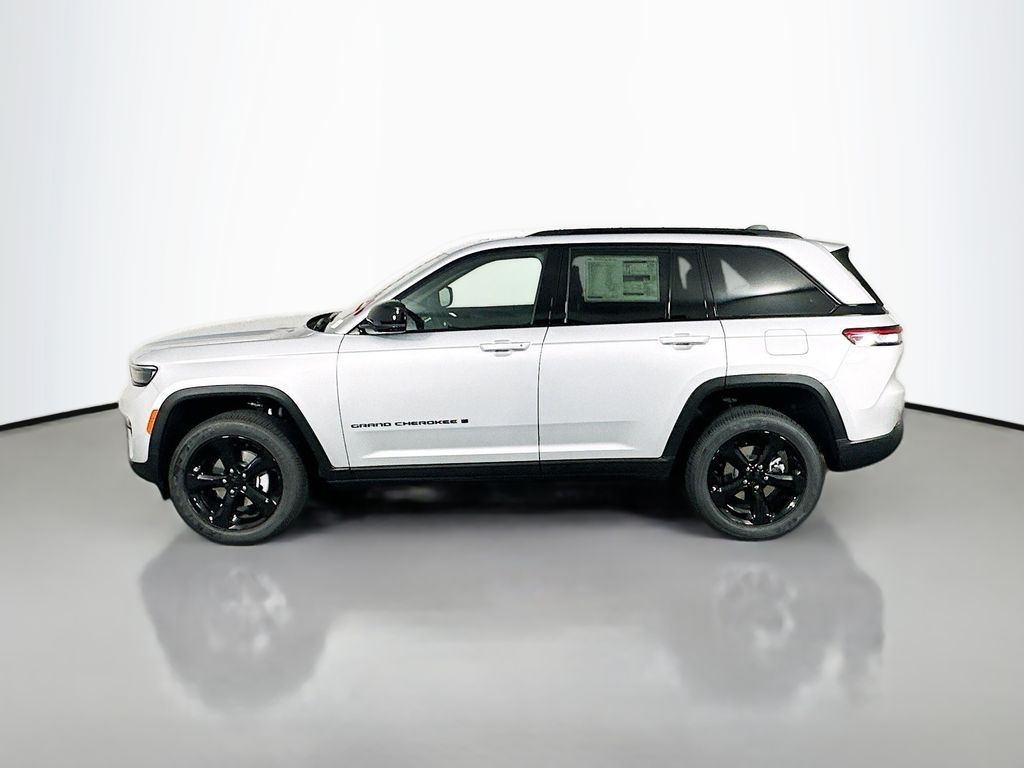 New 2025 Silver Jeep Altitude X image 4