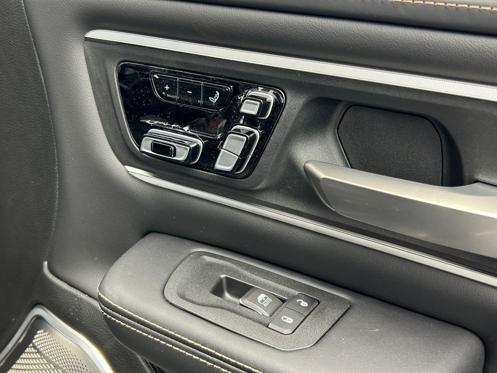 New 2026 Granite Crystal Metallic Clearcoat Ram Tungsten image 50