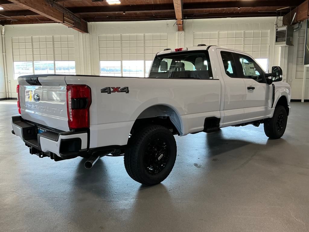 2025 Ford F-350SD  photo