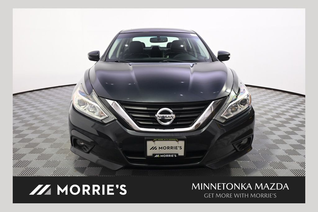 Blue 2016 Nissan Altima Sedan Front-Wheel Drive Continuously Variable Transmission