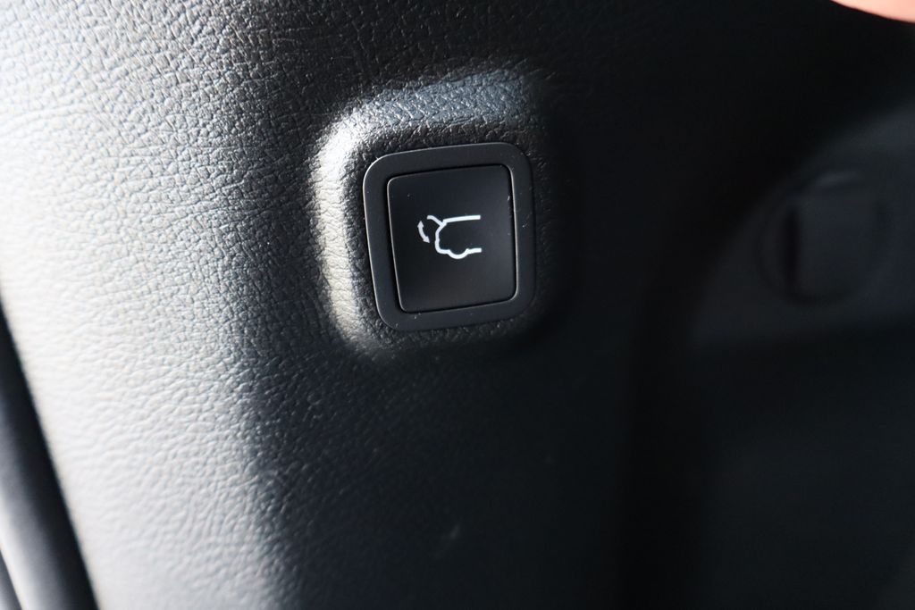 used 2023 Jeep Cherokee car, priced at $24,800