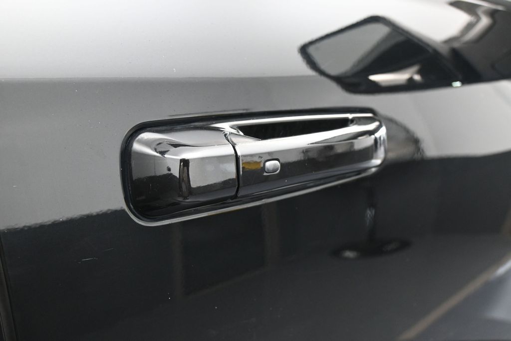 Used 2024 Diamond Black Crystal Pearlcoat Ram Laramie image 42