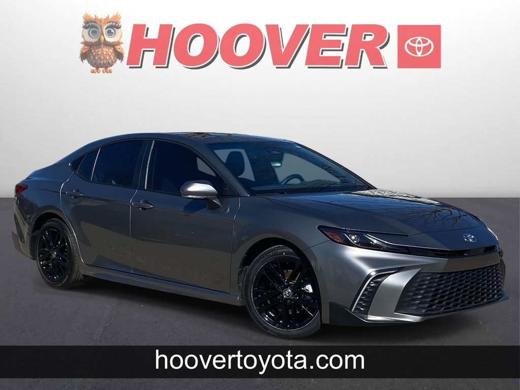 2025 Toyota Camry SE FWD