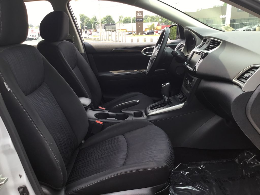Thumbnail: 2019 Nissan Sentra - 11