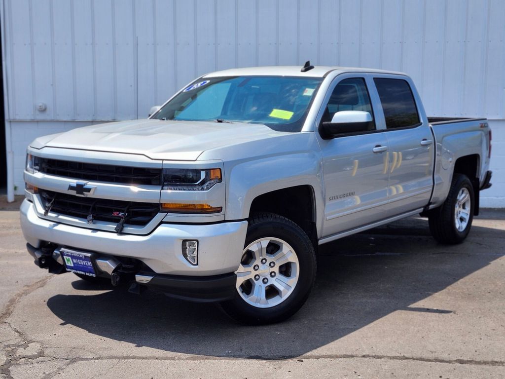 Silver Ice Metallic 2018 Chevrolet Silverado 1500 LT Crew Cab 4WD Pickup Truck Four-Wheel Drive 6-Speed Automatic Overdrive