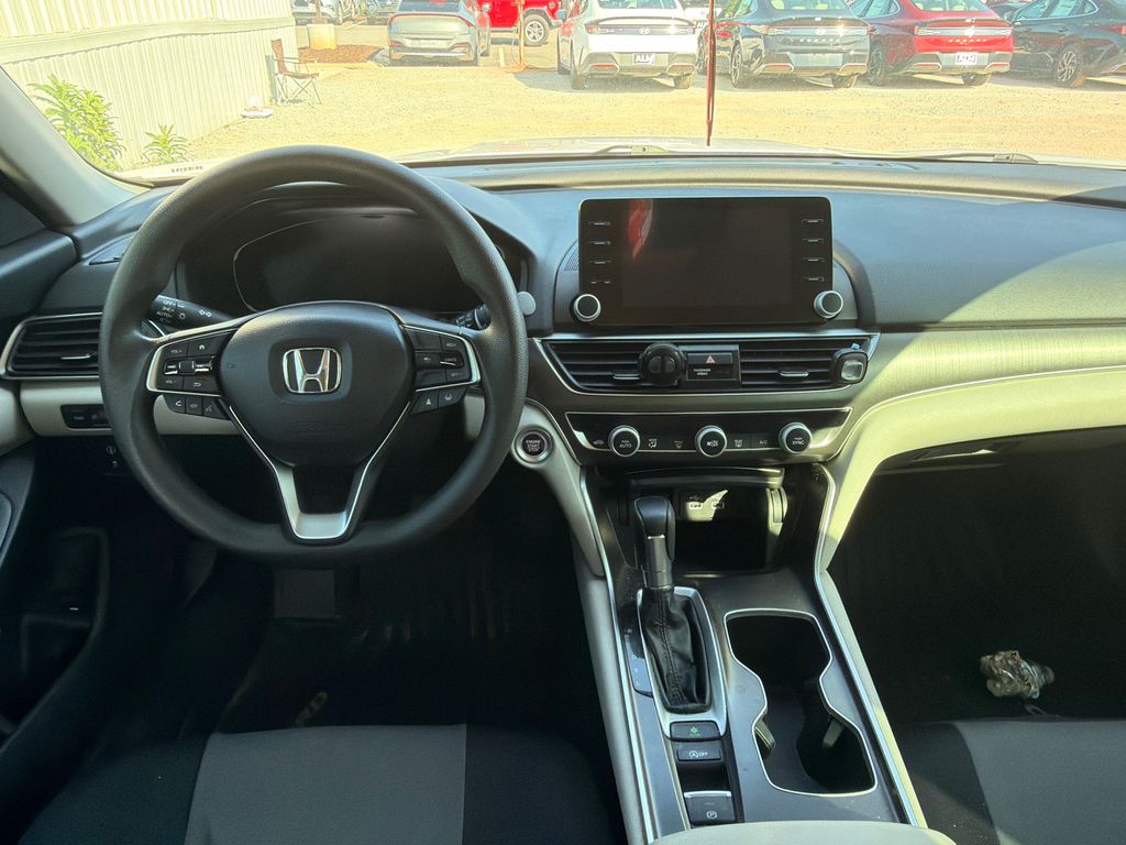 Used 2022 White Honda LX image 17
