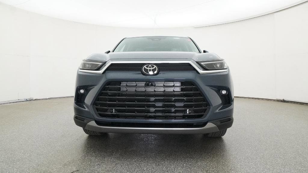 2025 Toyota Grand Highlander Limited 4
