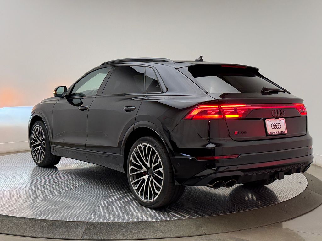 Thumbnail: 2026 Audi SQ8 - 6