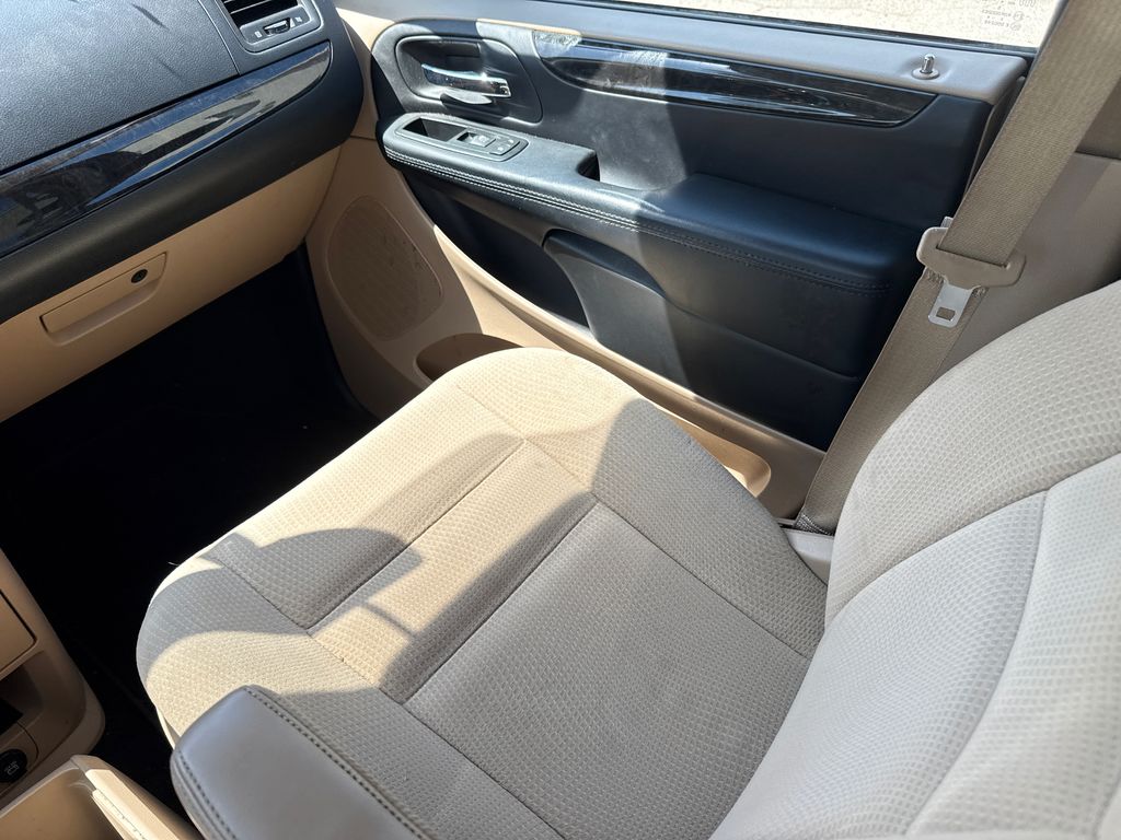 Used 2015 Dodge Grand Caravan Van