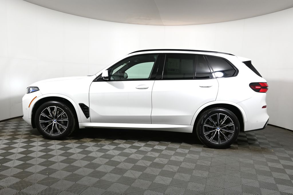 Thumbnail: 2024 BMW X5 - 2