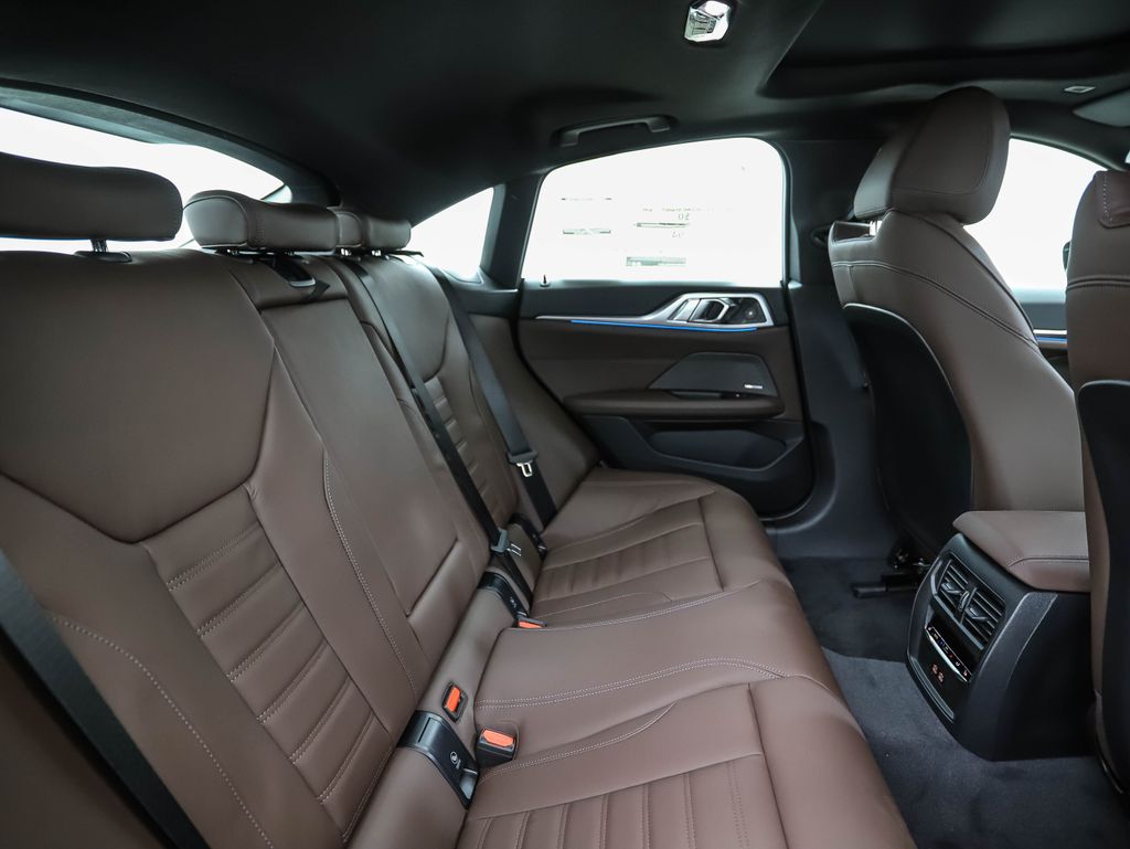 Thumbnail: 2026 BMW i4 - 27