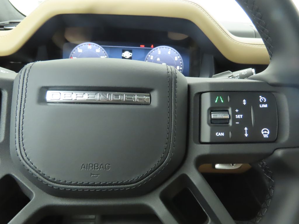 Thumbnail: 2025 Land Rover Defender - 13
