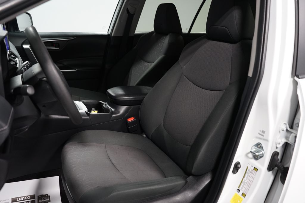 Thumbnail: 2024 Toyota RAV4 - 27