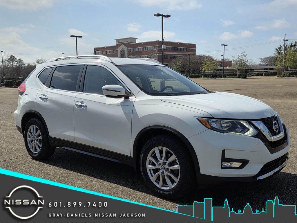 2017 Nissan Rogue SV FWD