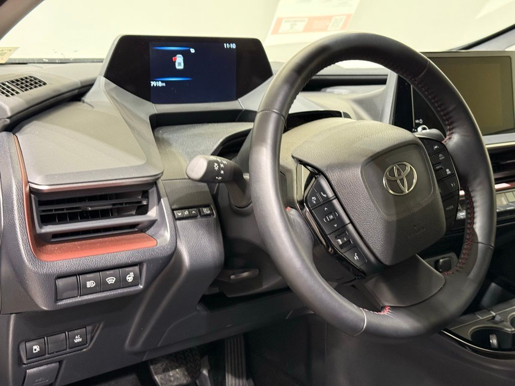 2024 Toyota Prius Prime SE 16