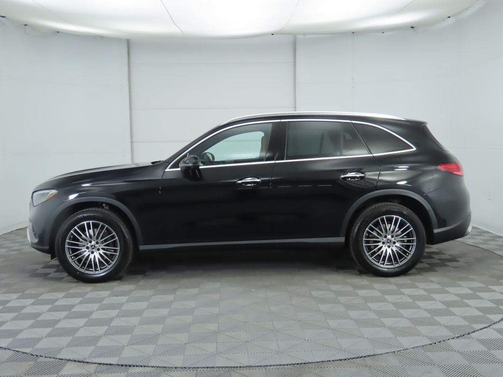 Thumbnail: 2026 Mercedes-Benz GLC - 8