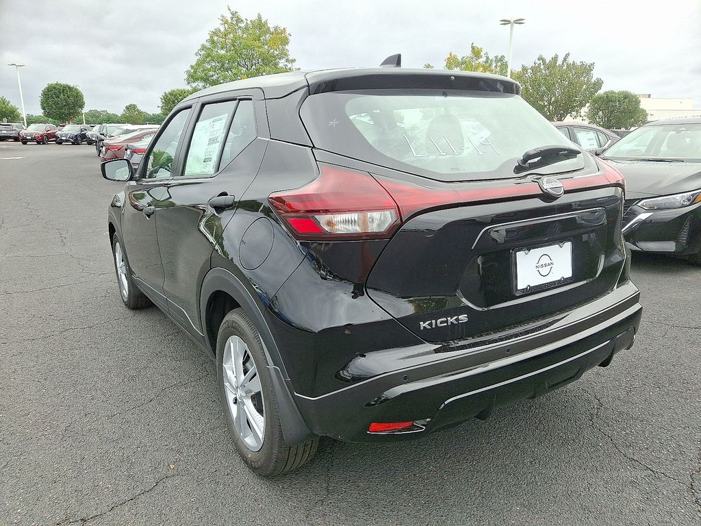 Thumbnail: 2025 Nissan Kicks - 3
