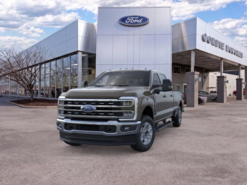 New 2026 Gray Ford XLT image 2
