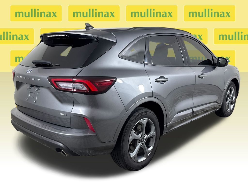Certified Used 2023 Gray Ford ST-Line image 4