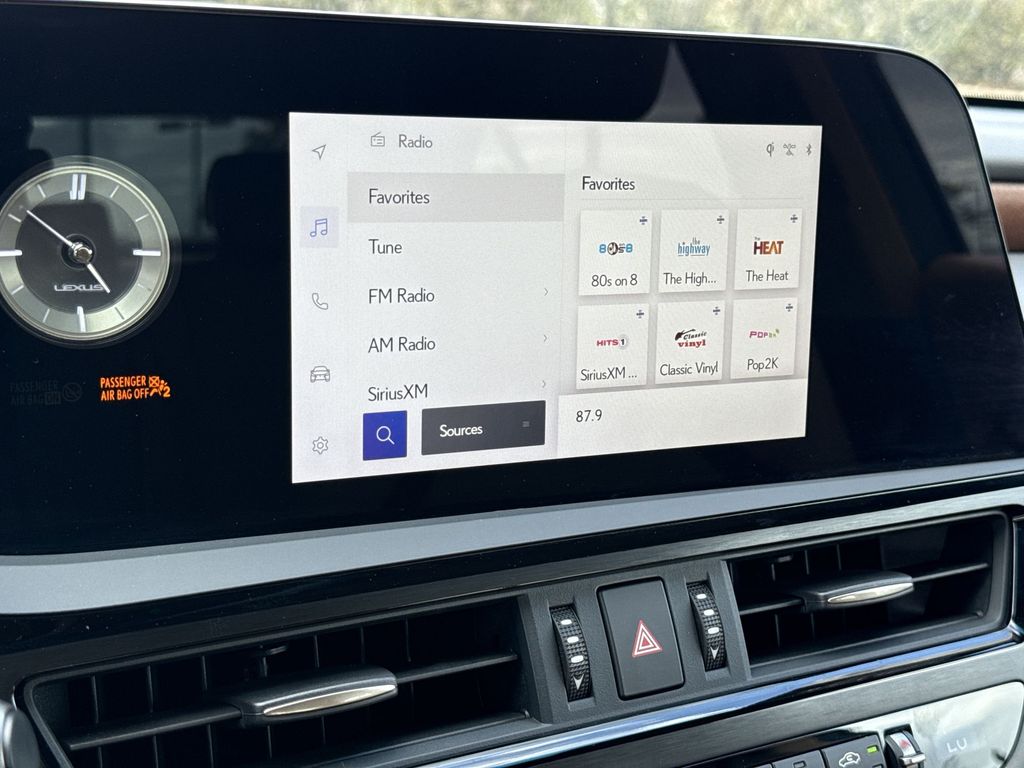 Thumbnail: 2025 Lexus ES - 23