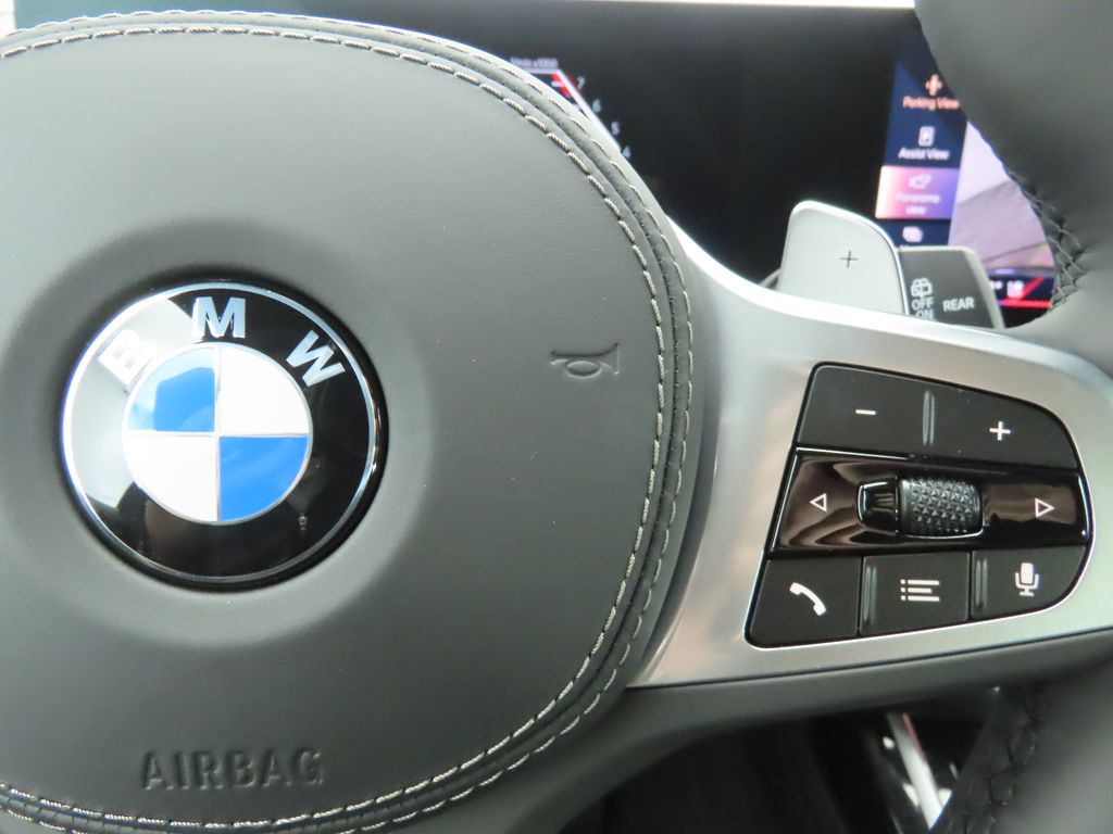 Thumbnail: 2026 BMW X7 - 12