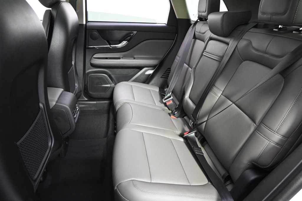 New 2026 White Lincoln Premiere image 21