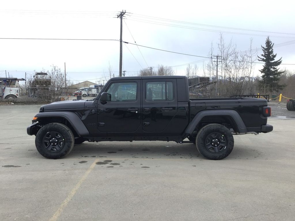 2025 Jeep Gladiator Sport