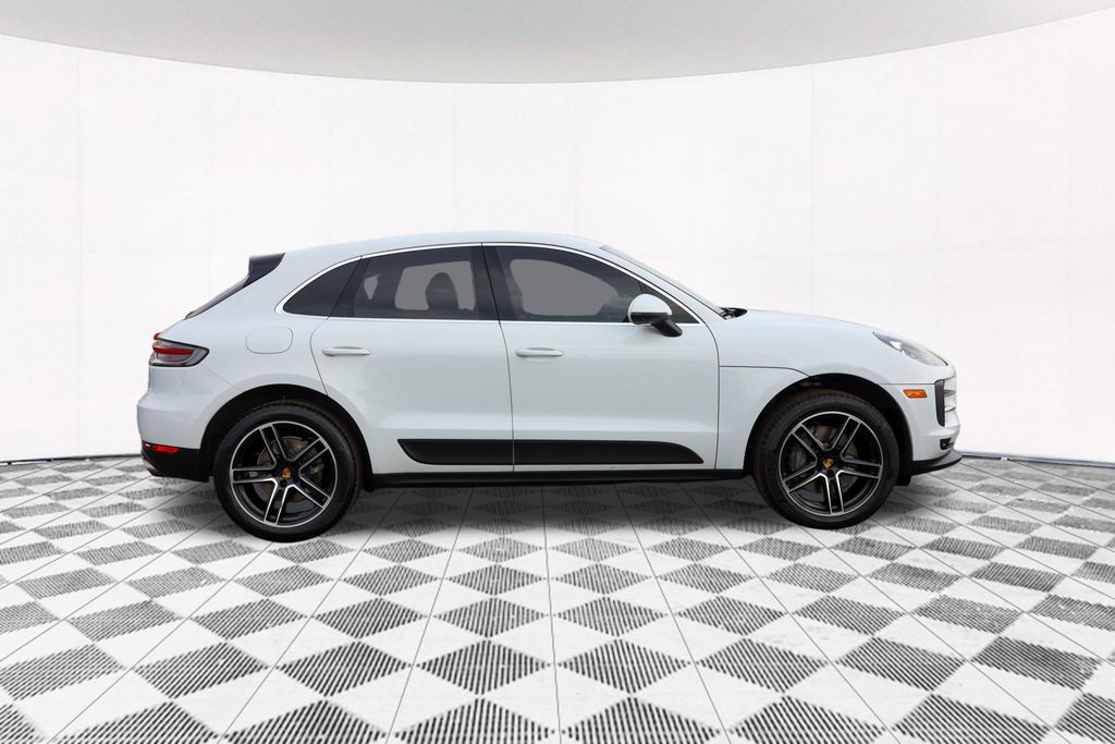 2021 Porsche Macan S 8