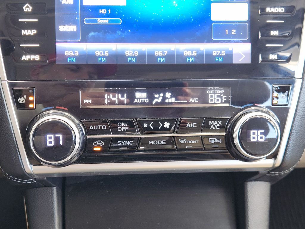 2019 Subaru Outback 2.5i White at Legacy Ford