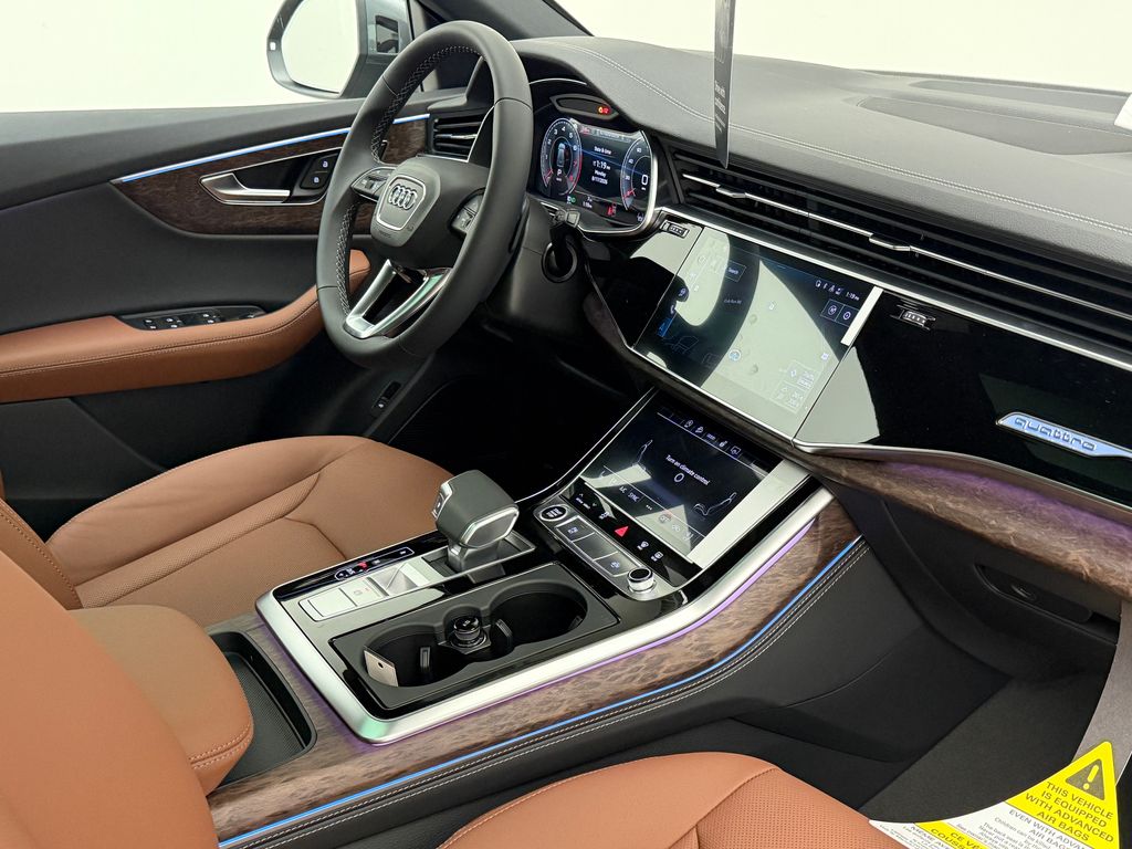 Thumbnail: 2027 Audi Q8 - 10