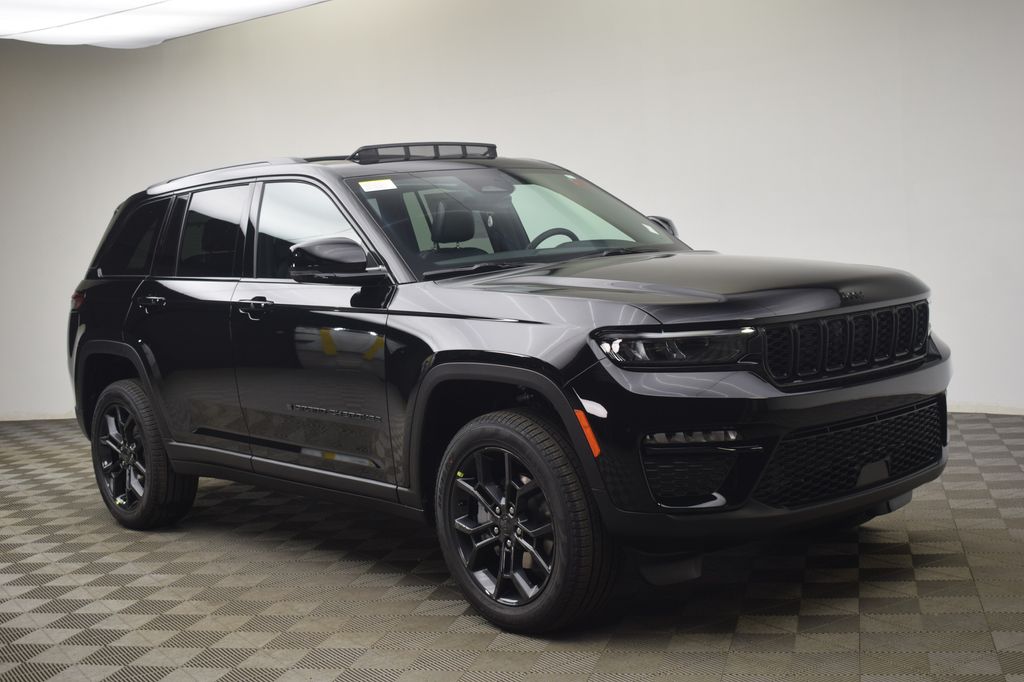 new 2025 Jeep Grand Cherokee car, priced at $45,674
