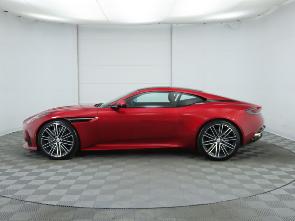 2024 Aston Martin DB12  8